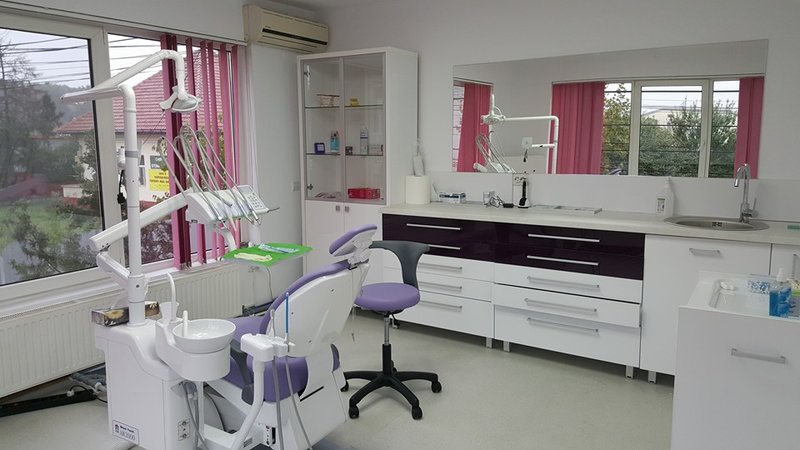 Dr. Mousavi - clinica dentara